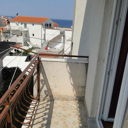 In - Sibenik Riviera 35910 * Primošten