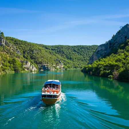 In - Sibenik Riviera 35910 *